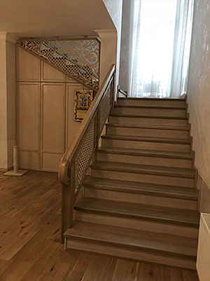 Дерев'яні сходи